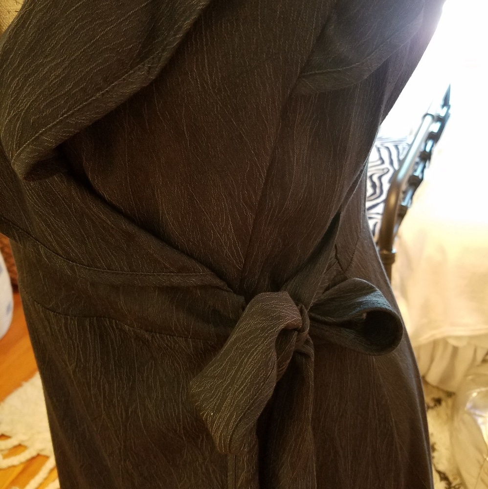Dress - Picture 2 of 8